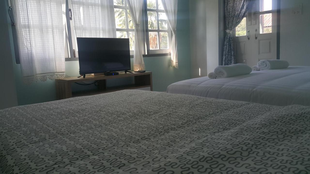 Ban Ing Yom Bed&Breakfast Sukhothai Bagian luar foto
